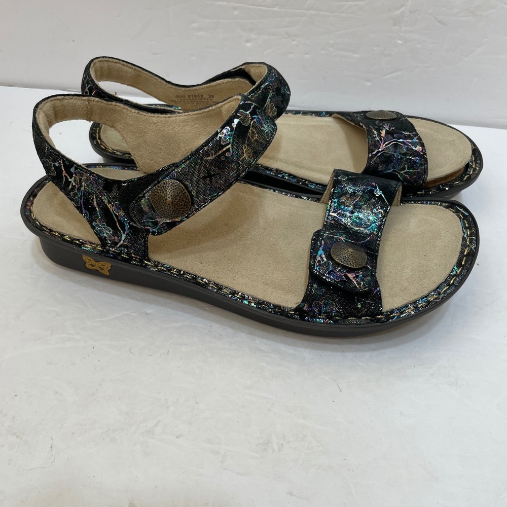 NEW WITHOUT TAGS ALEGRIA JUDE LEATHER SANDALS IN SAKURA SHIMMER